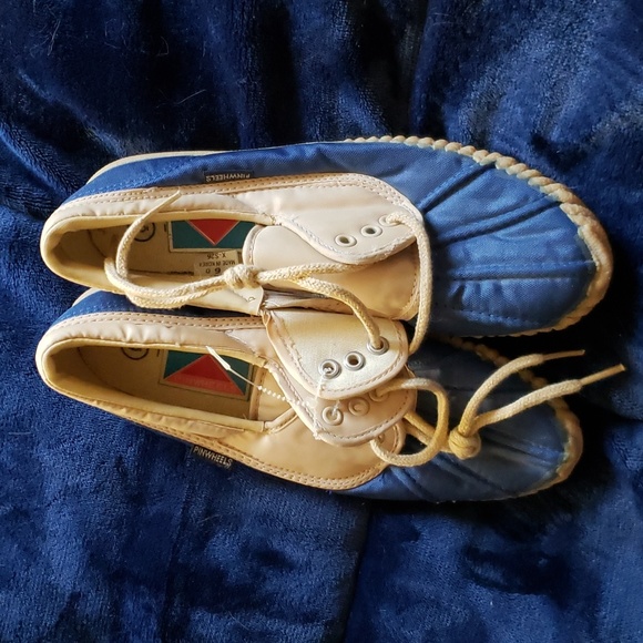 NEW vintage Pinwheels Womens Duck Shoe Boots Size 6 blue and tan - Picture 1 of 3